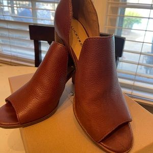 Lucky Brand Ark Brown Saddle Leather Shootie / Pump